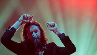 Video thumbnail of "Father John Misty - Total Entertainment Forever (Sub español)"