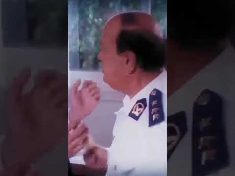 لما تقول رأيك او تقول الحقيقة او تنصح حد اليومين دول انا بضرب نفسي اللي بالي بالك