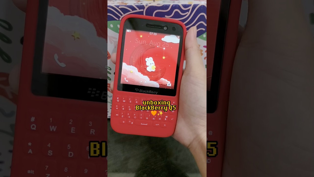 Unboxing BlackBerry Q5 