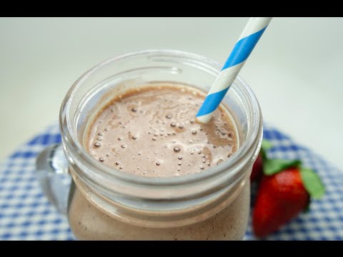 healthy-chocolate-strawberry-milkshake