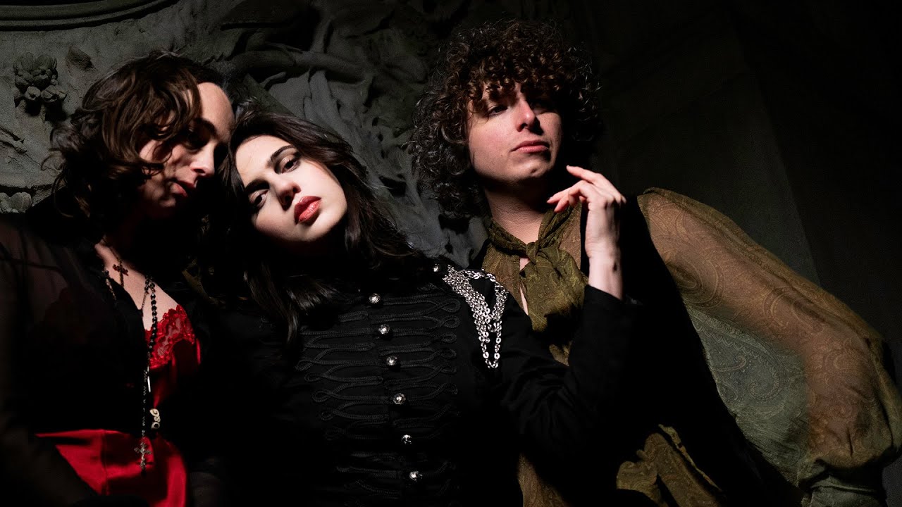 在 YouTube 上观看 Sunflower Bean - Shooting Star (Audio)