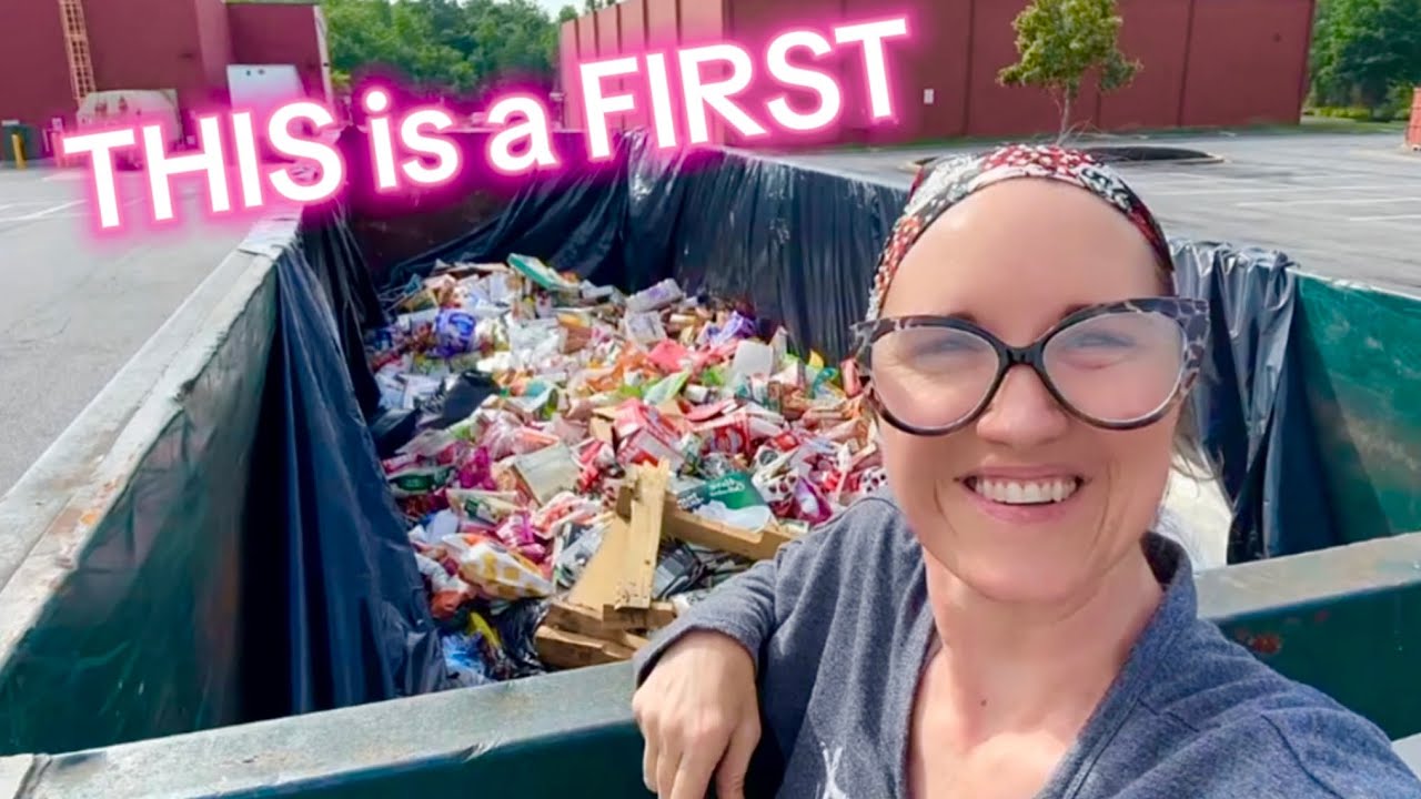 😱Ten Years of Dumpster Diving, and i’ve Never Seen Anything LIKE THIS 😳