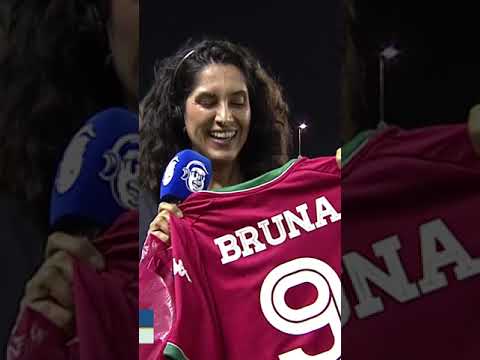 QUE MOMENTO! A LUSA TEM UM CARINHO ESPECIAL PELA NOSSA REPÓRTER, BRUNA DEALTRY! 🥰👏