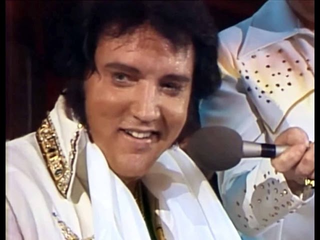 Elvis Presley-Unchained Melody ( Ultima musica ao vivo) legendado class=