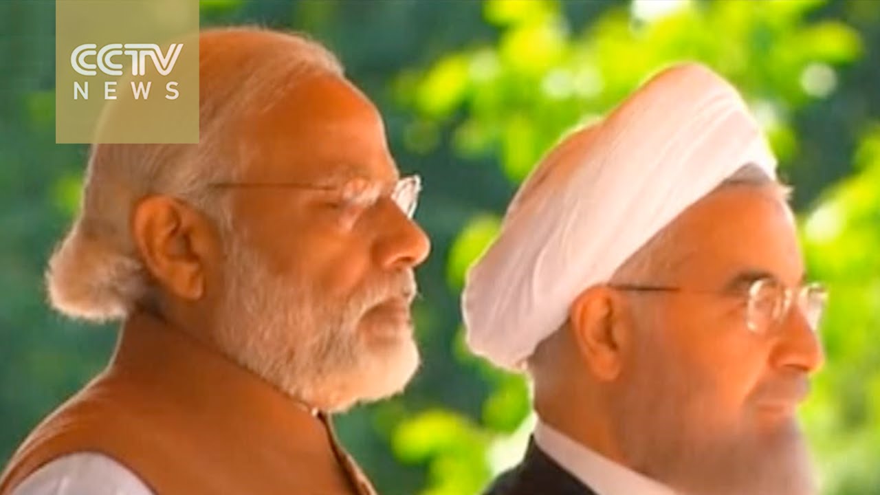 India PM in Tehran to improve ties