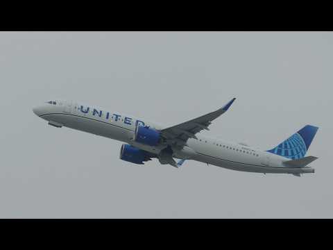 United Airlines Airbus A321-271NX [N44501] takeoff from LAX