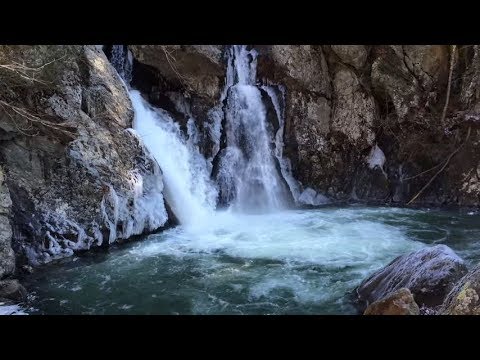 Vidéo: Visiter les chutes Bash Bish dans le Massachusetts