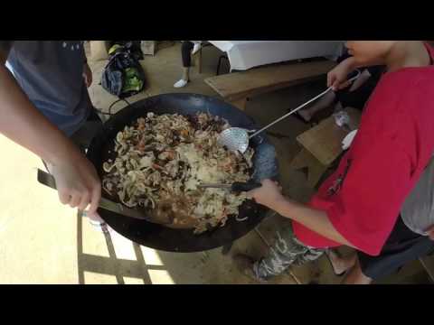 Cooking chicken hekka