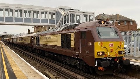 Belmond British Pullman at Canterbury East, Class 67 with horn!