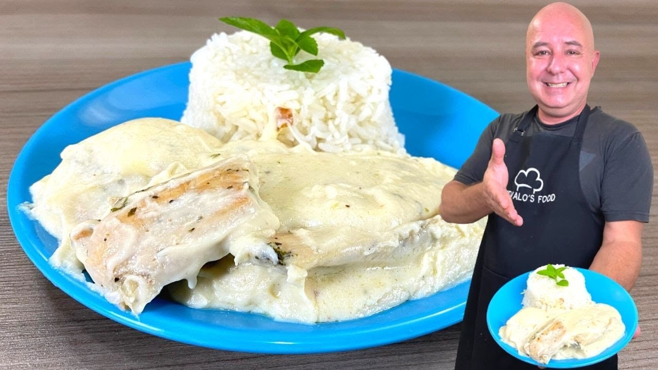 FILÉ DE FRANGO AO MOLHO BRANCO CREMOSO