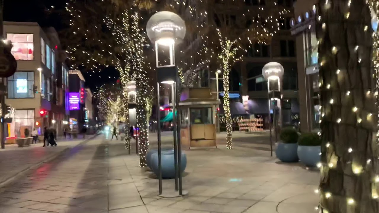 Holiday lights at 16th Street Mall Denver