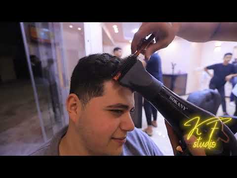 إعلان لمحل حلاقة  