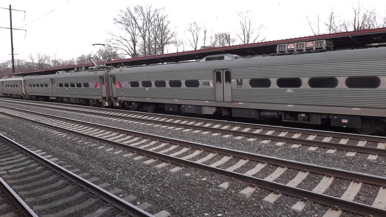 nj-transit-northeast-corridor-jersey-avenue-bound-arrow-iiis-leaving