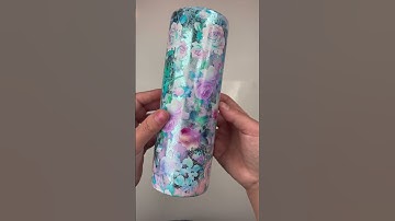 Still obsessing over alcohol inks and foils 😍 throw in the floral vinyl and wow 😍