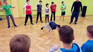 Double Twist - дети 9-13 лет / Break dance battle Double Twist - дети 9-13 лет / Break dance battle