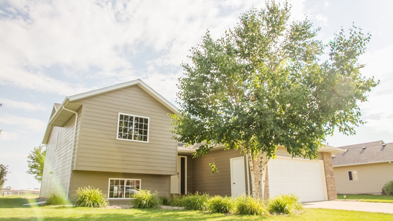 2101 E 63rd Street Sioux Falls, SD 57108 Green Acre Real Estate YouTube