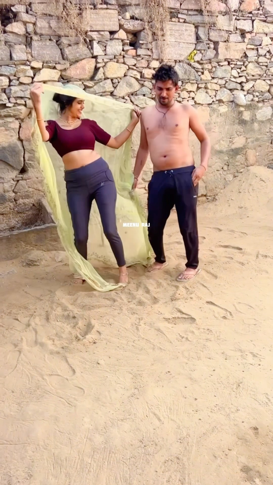 चिकने चिकने बदन से तेरे #shorts #love #meenu #trending #youtube