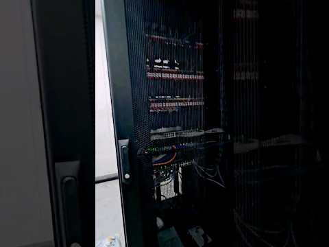 فيديو: ما هو خادم Rackmount؟