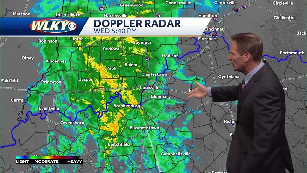 A soaking rain on the way tonight... - YouTube