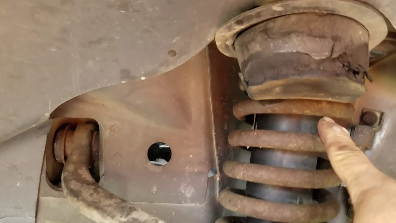 Jeep Liberty 2004 cambio de suspension delantera primera parte. YouTube