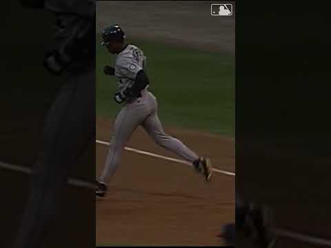 The Kid was on an absolute heater when he tied the MLB record for homers in consecutive games 🐐