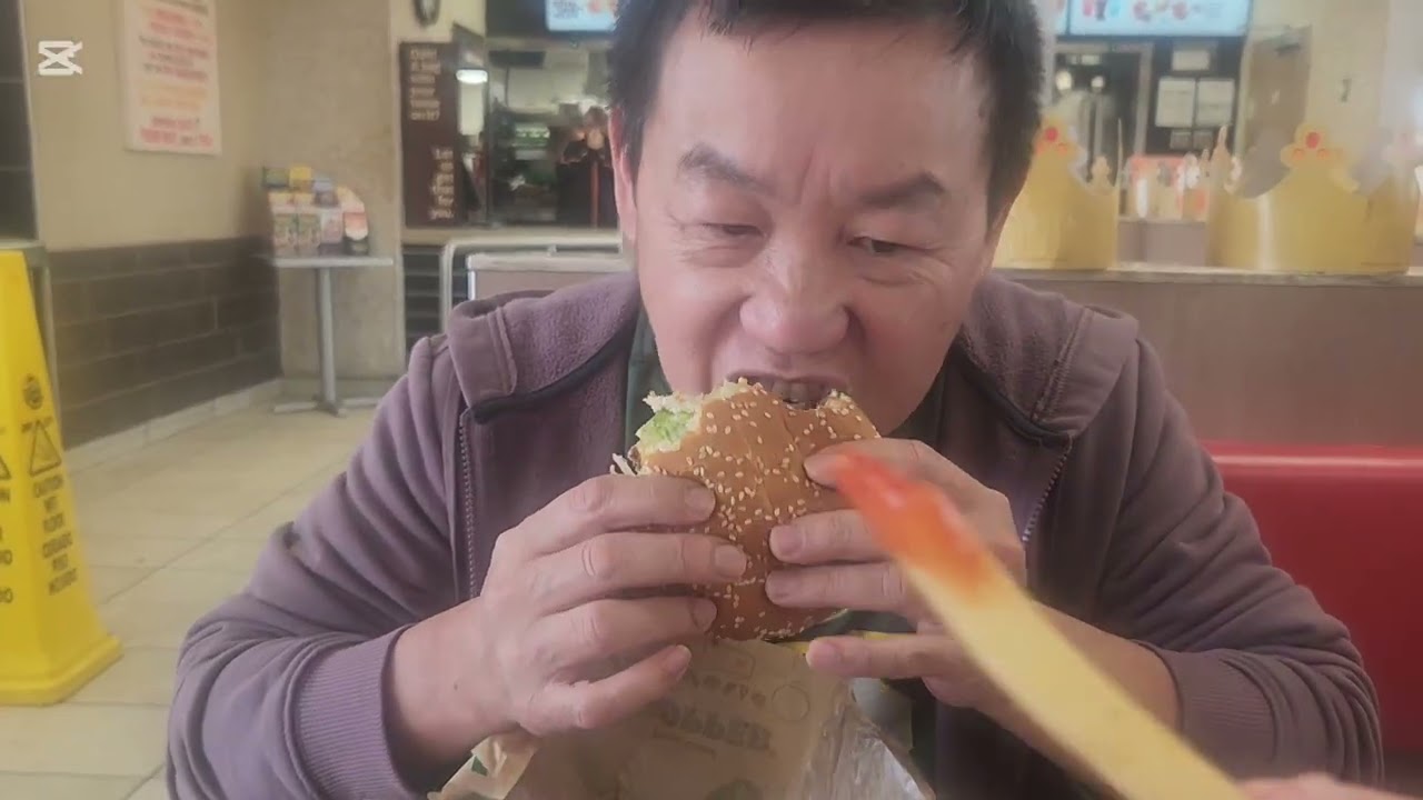 tej toj roob hauv pes sab tim North no mas zoo nkauj heev.