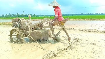 See How The Power Tiller Is Used To Level The Ground With A Ladder | View Of The Ladder On The Land
