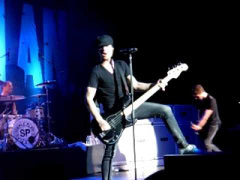 Simple Plan - The End & Me Against The World - bri...