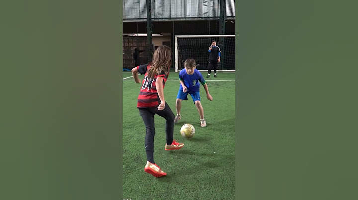 ESSA MENINA JOGA MELHOR QUE TODOS OS MENINOS!!!