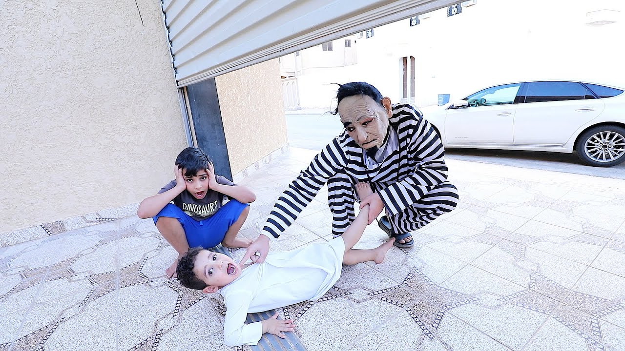 شخص غريب جاء واخذ عبودي من البيت شوفوا ايش سوا الياس وتركي !