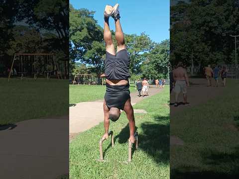 Parada de mão nas paralelas #calistenia #paradademão #treinodeforça