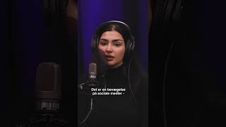 Kvinder fletter deres hår på TikTok i protest