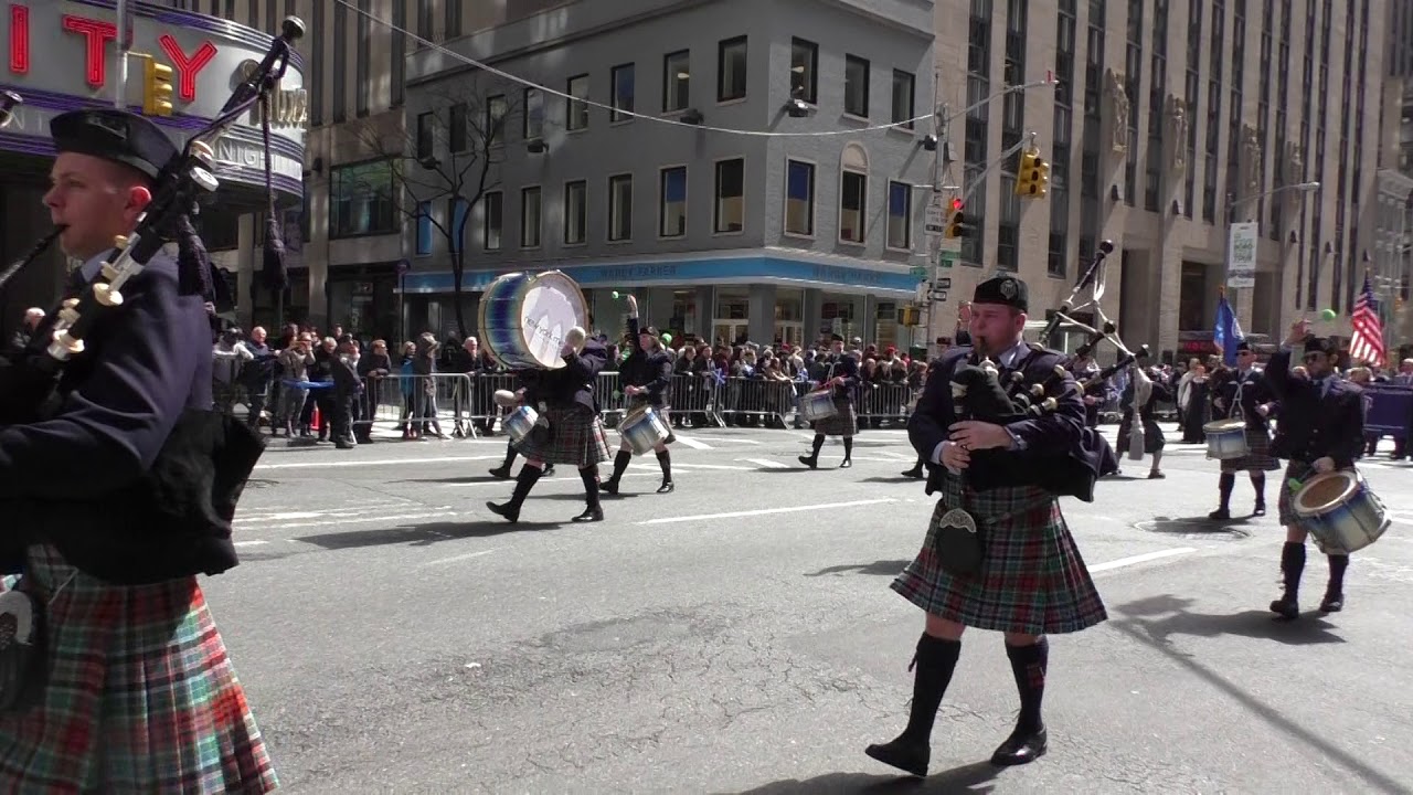 Tartan Parade~2018~NYC~NY Metro Pipe & Drum Band~NYCParadelife - YouTube