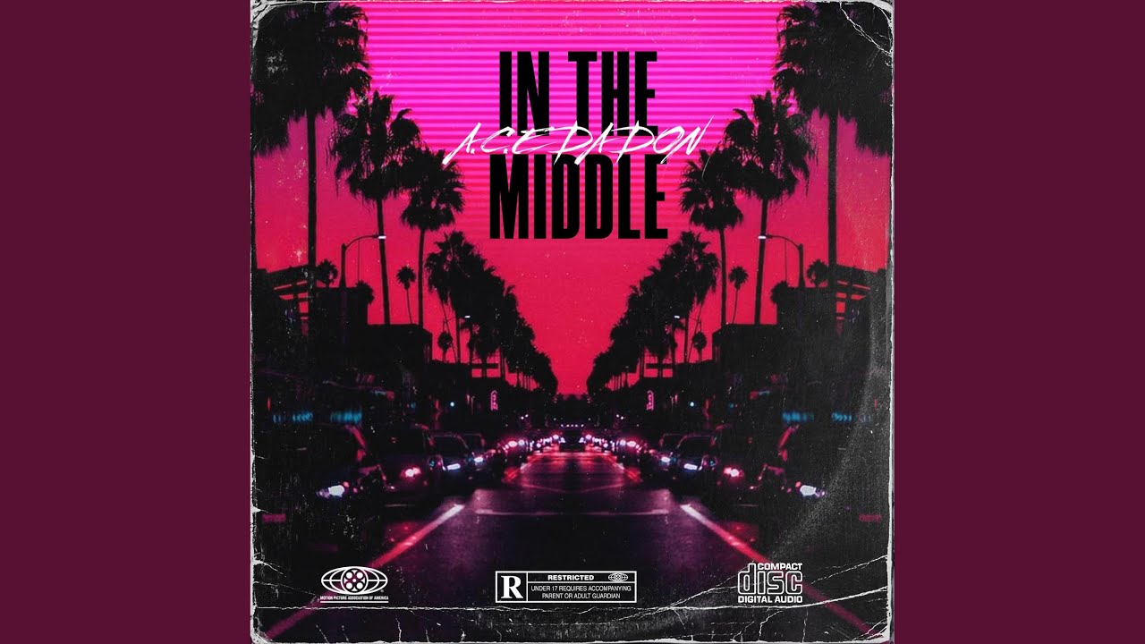 Ver In The Middle en YouTube Ver In The Middle en YouTube