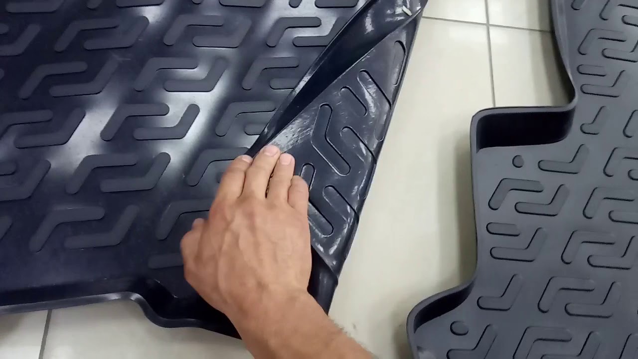 Пластик багажника акцент