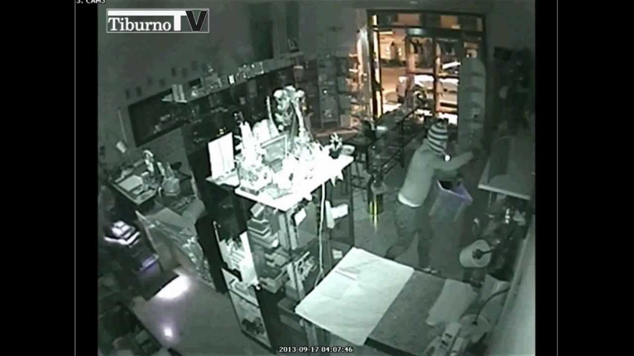 Tiburno.tv - Il video completo del furto alla gioielleria di Marcellina