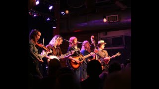 Molly Tuttle & Golden Highway - Grass Valley