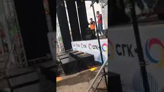 Арсений Попов и Антон Шастун ведут фестиваль Потепление в Барнауле (2) 15.06.19 Арсений Попов и Антон Шастун ведут фестиваль Потепление в Барнауле (2) 15.06.19