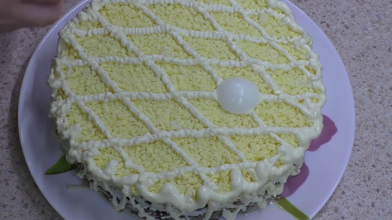 Салат из языка с шампиньонами