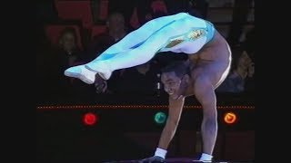 Sapo, male contortionist, 2006