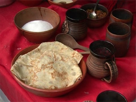 О традиции печь блины на Масленицу