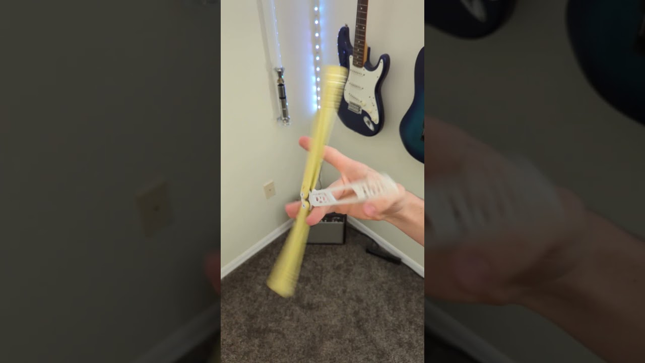 Whip Rollover + Backhand Fan Balisong Trick