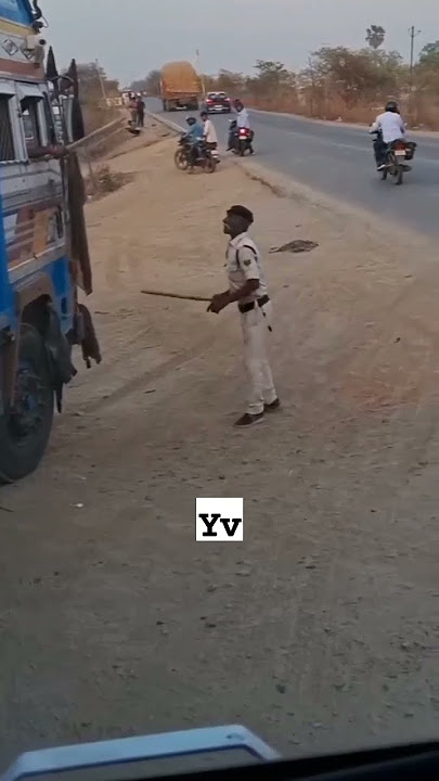 Hain Mood Garam | #youtube #viral #police #with #truck #driver #trendingshorts #video #mood #shorts