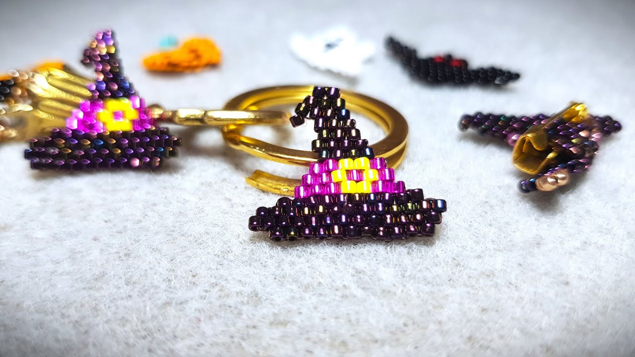 Капелюх чародійки/Beaded Halloween/Witch Hat as an element of clothes/