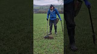 The mighty minelab Manticore digging a moo tube 👌