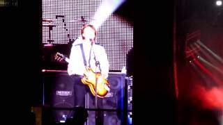 Paul McCartney, Paperback writer, live at Dodger stadium, 2014