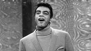 Johnny Mathis – It's Beginning To Look A Lot Like Christmas