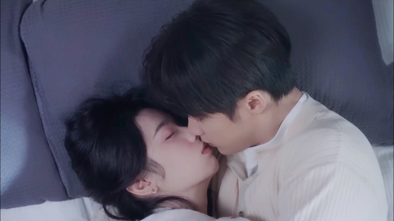 The domineering CEO proposed to her on the bed! After that