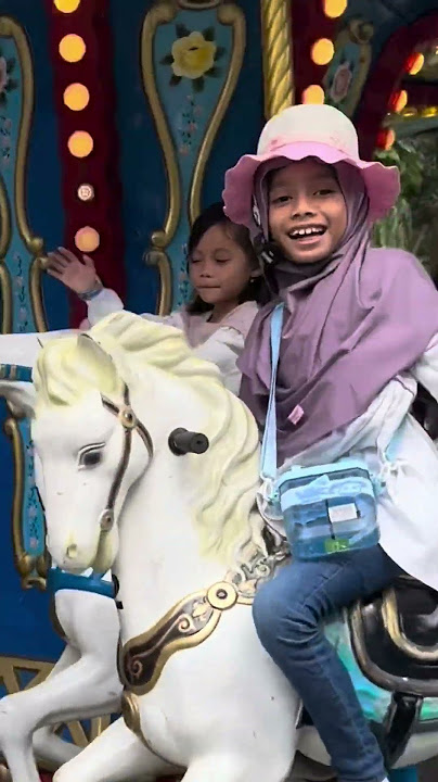 AFRIN & HAFIZAH HAVE FUN PLAY IN AN AMUSEMENT PARK FOR CHILDREN KLUB BUNGA THEME PARK HOTEL #shorts