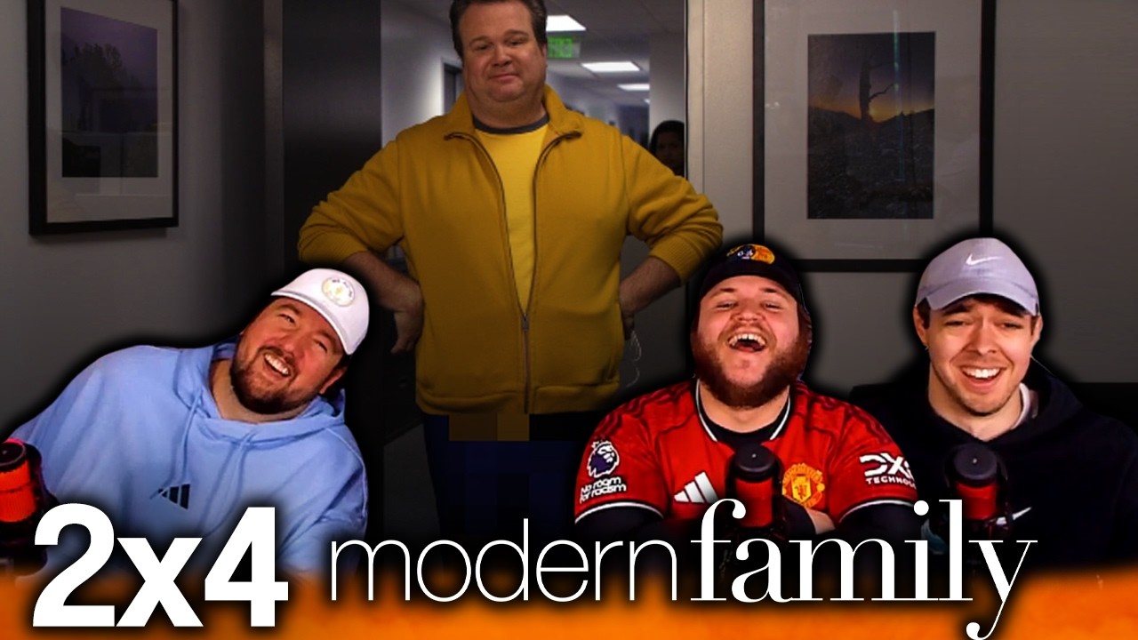 WHAT ARE THOSE SHORTS | Modern Family 2x4 'Strangers on a Treadmill' First Reaction!